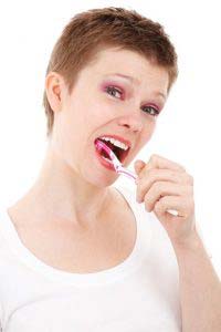 Bentonite clay toothpaste