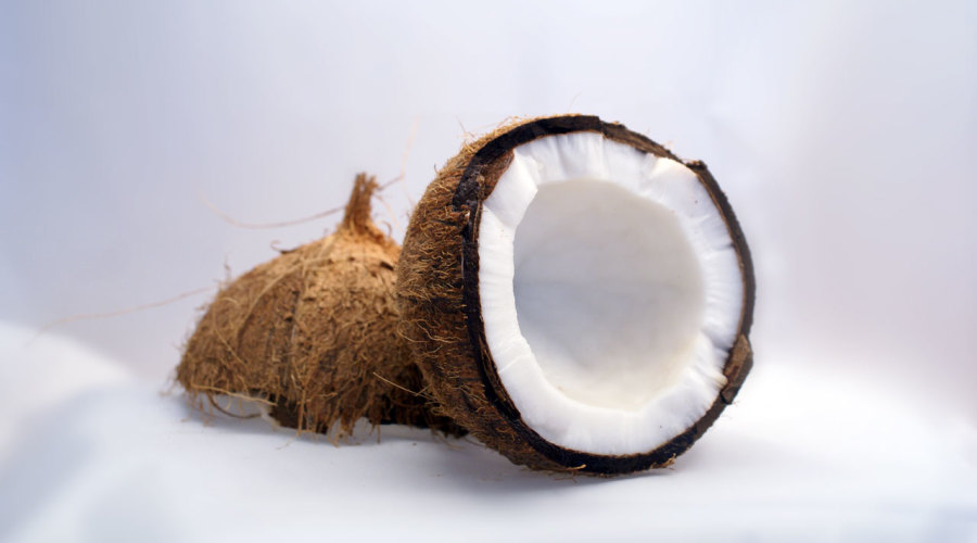 How to make coconut milk from fresh coconut